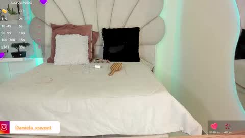 Snapshot of shairytovar chatting on October 2025 06:34:01 AM shairytovar online show from October 2025 06:34:01 AM