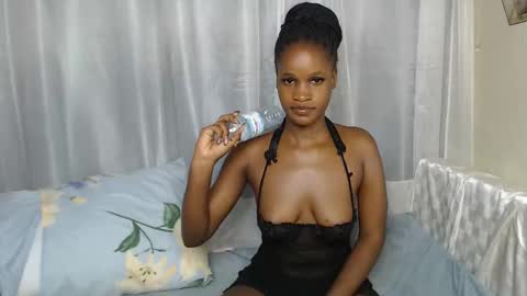 Snapshot of shaky396294 chatting on October 2025 01:11:01 PM shaky xxx online show from October 2025 01:11:01 PM