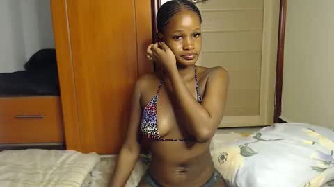 Snapshot of shaky396294 chatting on November 2025 01:04:02 AM shaky xxx online show from November 2025 01:04:02 AM