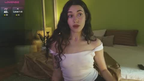 Snapshot of shamahasla chatting on November 2025 01:28:01 AM Sade online show from November 2025 01:28:01 AM