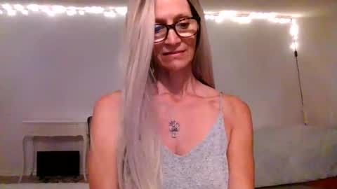 Shaman Woman online show from October 2025 05:35:02 PM