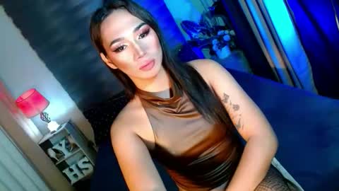 Snapshot of shane_hugexx chatting on October 2025 04:35:02 PM MISS SHANE online show from October 2025 04:35:02 PM