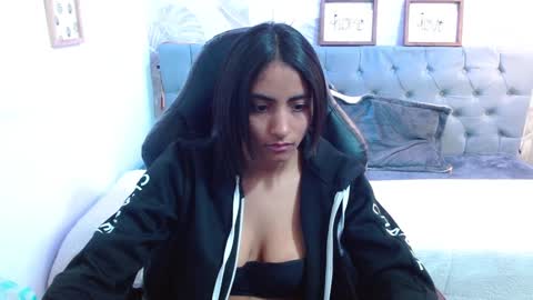 shanelle online show from December 2024 12:00:02 AM