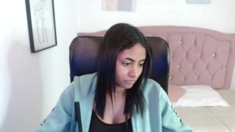 shanelle online show from October 2025 03:09:01 AM