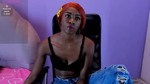 S H A N E L L E   online show from October 2025 12:36:01 PM