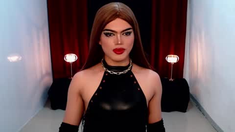 Snapshot of shanex01 chatting on December 2024 12:11:01 PM Shane X online show from December 2024 12:11:01 PM