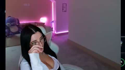 Shanmais online show from October 2025 03:35:02 PM