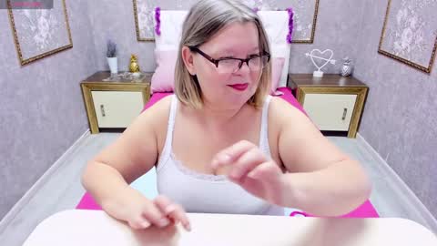 Shannon online show from January 2025 11:43:02 AM