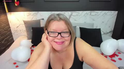 Shannon online show from February 2025 09:10:01 AM