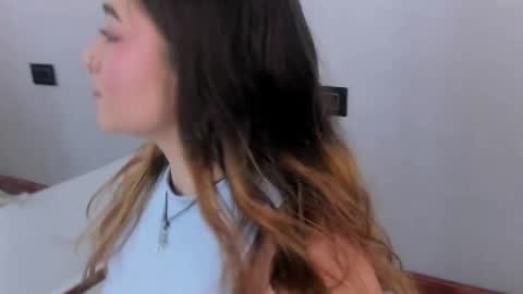 Shanntal  online show from September 2025 08:01:01 PM