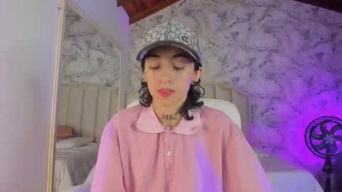 Snapshot of shantal_thompson21 chatting on November 2025 03:34:01 AM Shantal online show from November 2025 03:34:01 AM