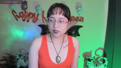 Snapshot of shantalcerezo chatting on October 2025 08:11:02 PM Cat-FOLLOWME and we talk IGshantal cerezo online show from October 2025 08:11:02 PM