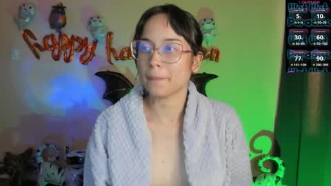 Snapshot of shantalcerezo chatting on October 2025 09:59:02 PM Cat-FOLLOWME and we talk IGshantal cerezo online show from October 2025 09:59:02 PM