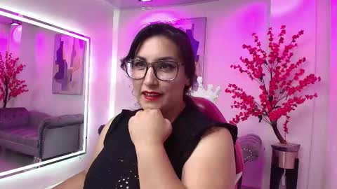 Shantall  online show from September 2025 03:11:01 AM