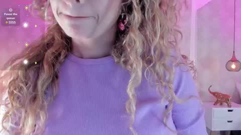 Shantal online show from February 2025 11:01:02 AM