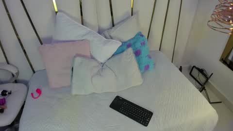 sharik_rose online show from September 2025 03:06:02 AM