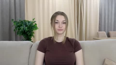 Miroslava online show from September 2025 04:34:02 AM