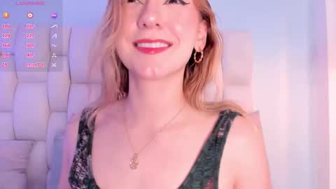 Snapshot of shatall_rouge chatting on November 2025 05:17:01 AM Shantall online show from November 2025 05:17:01 AM