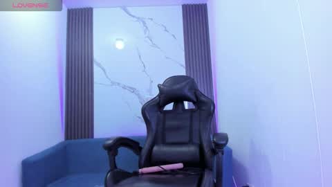 Lady Shauna online show from October 2025 03:05:01 AM