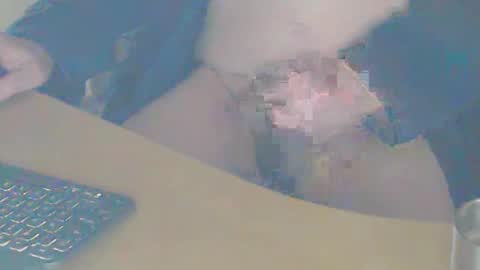 Snapshot of shaved164 chatting on December 2024 08:38:02 AM Frans online show from December 2024 08:38:02 AM