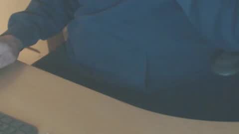 Snapshot of shaved164 chatting on February 2025 09:53:02 PM Frans online show from February 2025 09:53:02 PM