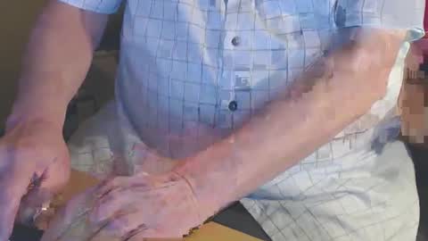 Snapshot of shaved164 chatting on March 2025 12:10:02 AM Frans online show from March 2025 12:10:02 AM