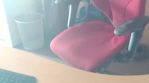 Snapshot of shaved164 chatting on November 2025 01:20:01 PM Frans online show from November 2025 01:20:01 PM