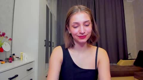 shawty__mariaa online show from March 2025 06:19:02 PM