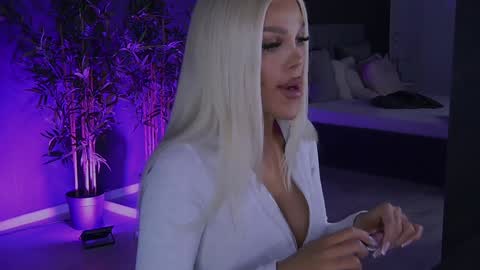 shayblonde online show from January 2025 12:54:01 AM