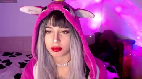 Shayla 3 online show from October 2025 04:44:02 AM