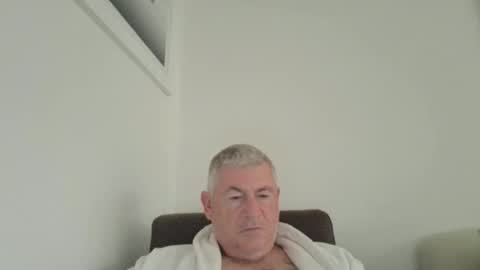 she52 online show from October 2025 07:43:01 AM