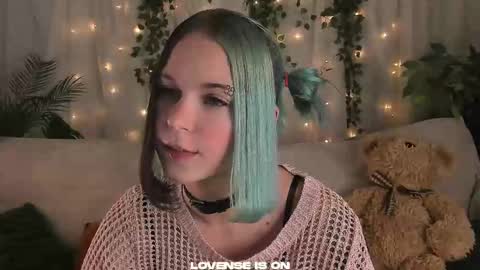 Anika online show from October 2025 12:03:02 PM