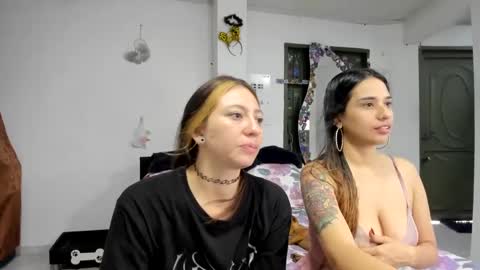 katrin and Aaron online show from September 2025 08:33:01 PM