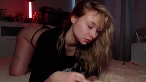 sheeeeesh_gurl online show from October 2025 01:22:01 PM