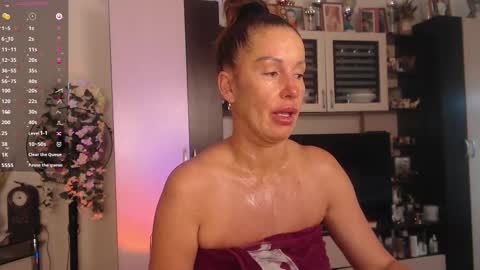 Snapshot of sheilaryan chatting on October 2025 05:08:02 AM Sheila GMT 2 Tuesday Wednesday Friday Saturday Sunday- 8 5 online show from October 2025 05:08:02 AM