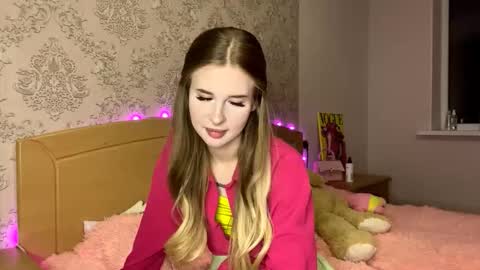 Jenny online show from October 2025 08:40:02 PM