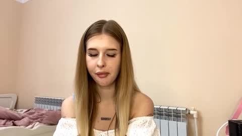 Jenny online show from October 2025 09:45:01 PM