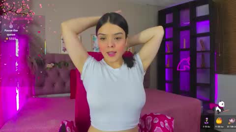 Snapshot of shelby_carson chatting on October 2025 01:00:02 PM Shelby cute online show from October 2025 01:00:02 PM