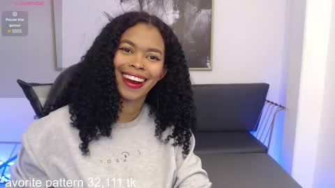Shenna online show from February 2025 01:31:02 PM