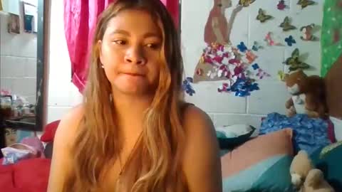  Maria Saenz online show from October 2025 03:20:02 AM