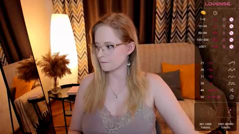 Hello guys my name is Aemilia online show from October 2025 08:45:02 AM