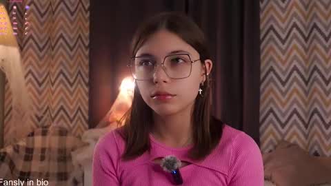 Snapshot of shickshackshock chatting on November 2025 11:01:02 AM Iris online show from November 2025 11:01:02 AM