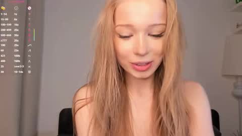 Stella  online show from October 2025 07:30:01 AM