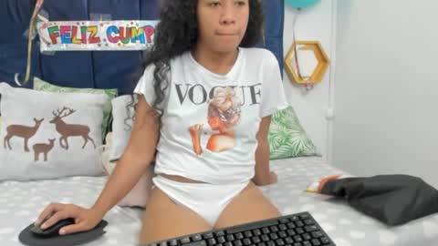 Snapshot of shira_sexylove chatting on January 2025 06:09:01 AM shira_sexylove online show from January 2025 06:09:01 AM