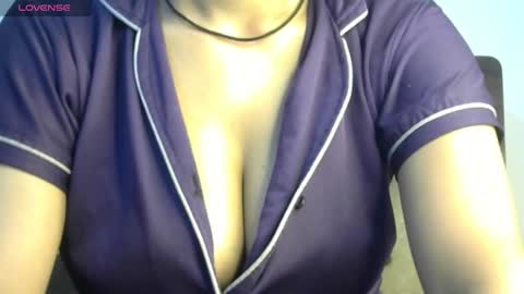Snapshot of shiri_hot chatting on September 2025 02:11:02 AM Siri online show from September 2025 02:11:02 AM
