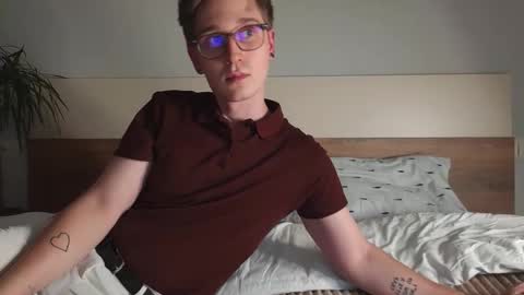 Snapshot of shirizo chatting on November 2025 06:35:02 PM Matthew online show from November 2025 06:35:02 PM