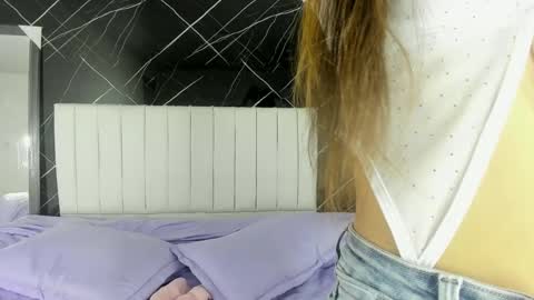 shirleyhott online show from October 2025 02:37:01 PM