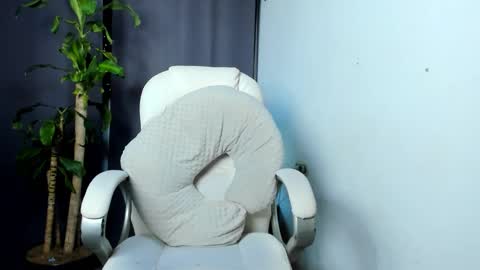 Snapshot of shooter_boy_ chatting on October 2025 03:18:02 AM Shooter online show from October 2025 03:18:02 AM