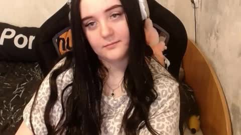 Snapshot of show_for_you chatting on October 2025 12:35:02 PM show_for_you online show from October 2025 12:35:02 PM