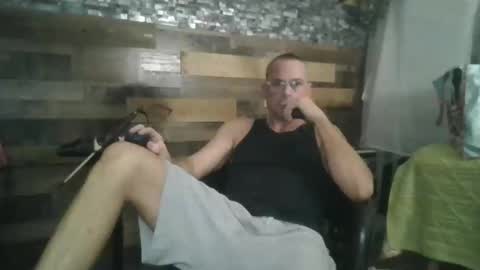 Snapshot of showingoff40 chatting on October 2025 07:50:02 AM Red4040 online show from October 2025 07:50:02 AM